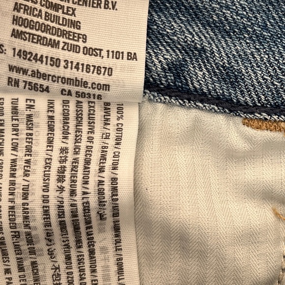 Abercrombie and Fitch Boyfriend Button Fly Cut Off Jean Shorts - Picture 8 of 12